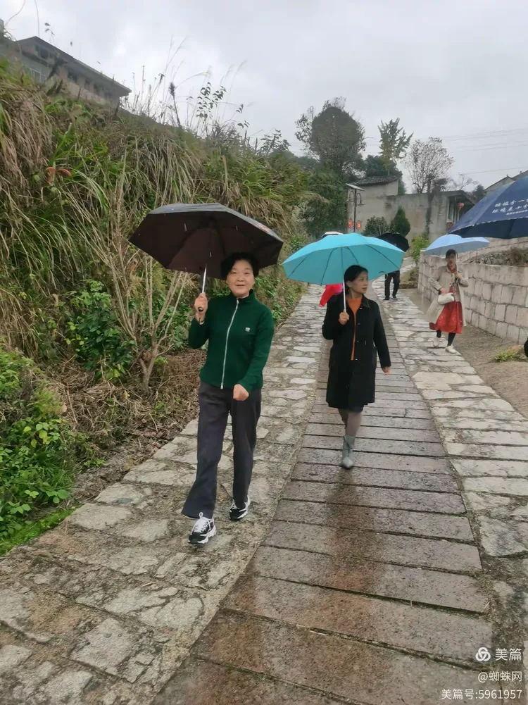游青田万山乡孙岸寨头长城与东源平桥村泡温泉和九门寨景区